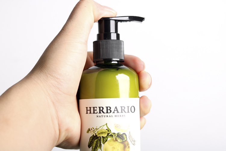 Dầu xả vỏ bưởi bồ kết HERBARIO Dầu xả vỏ bưởi bồ kết HERBARIO
